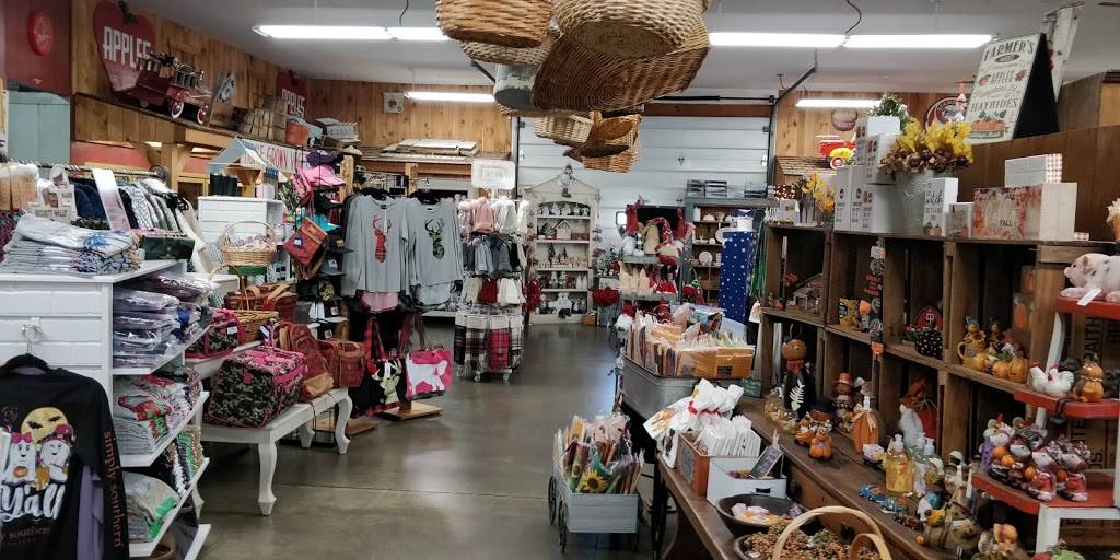 Shawnee Springs Market | 212 Cross Junction Rd, Cross Junction, VA 22625, USA | Phone: (800) 713-1414