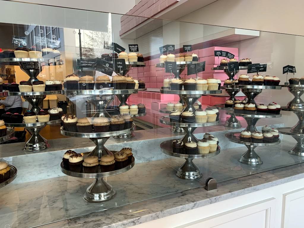 Georgetown Cupcake Buckhead | 267 East Paces Ferry Rd NE, Atlanta, GA 30305, USA | Phone: (404) 257-6502