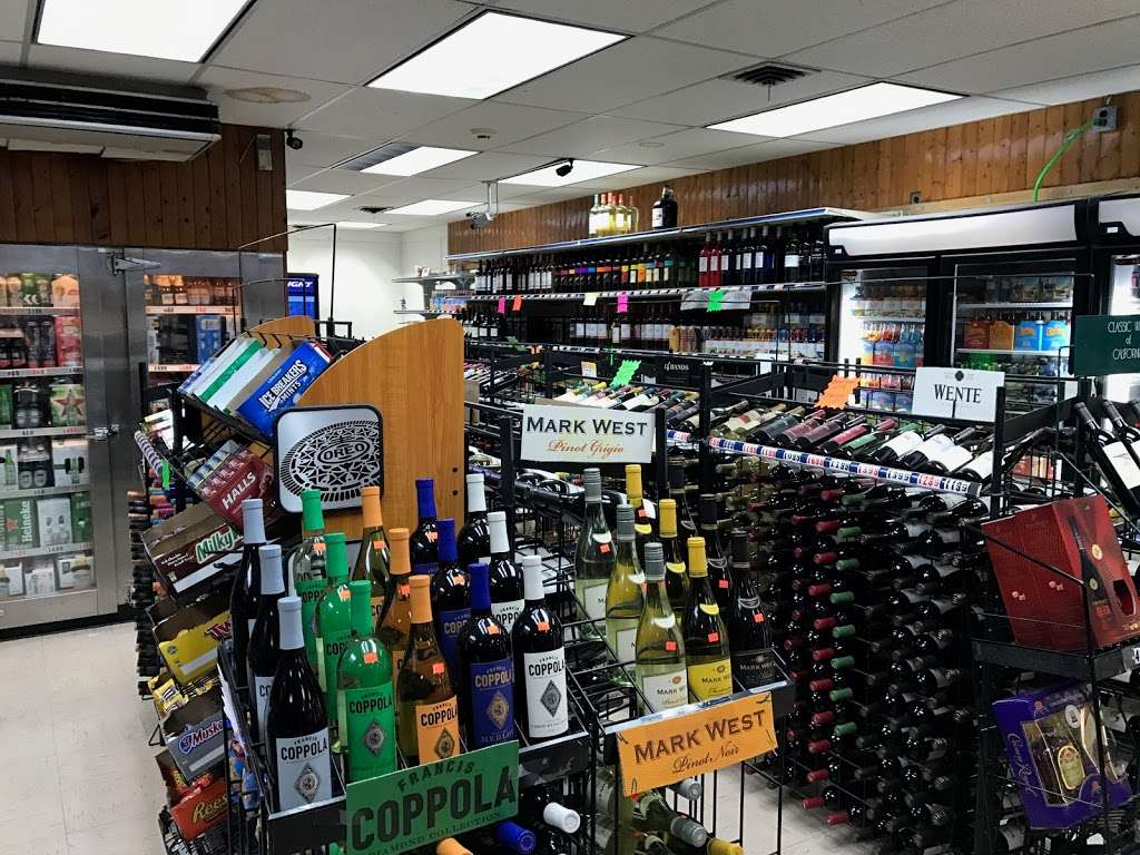 Mikes Discount Liquors | 21 S Main St, Middleton, MA 01949, USA | Phone: (978) 777-4433