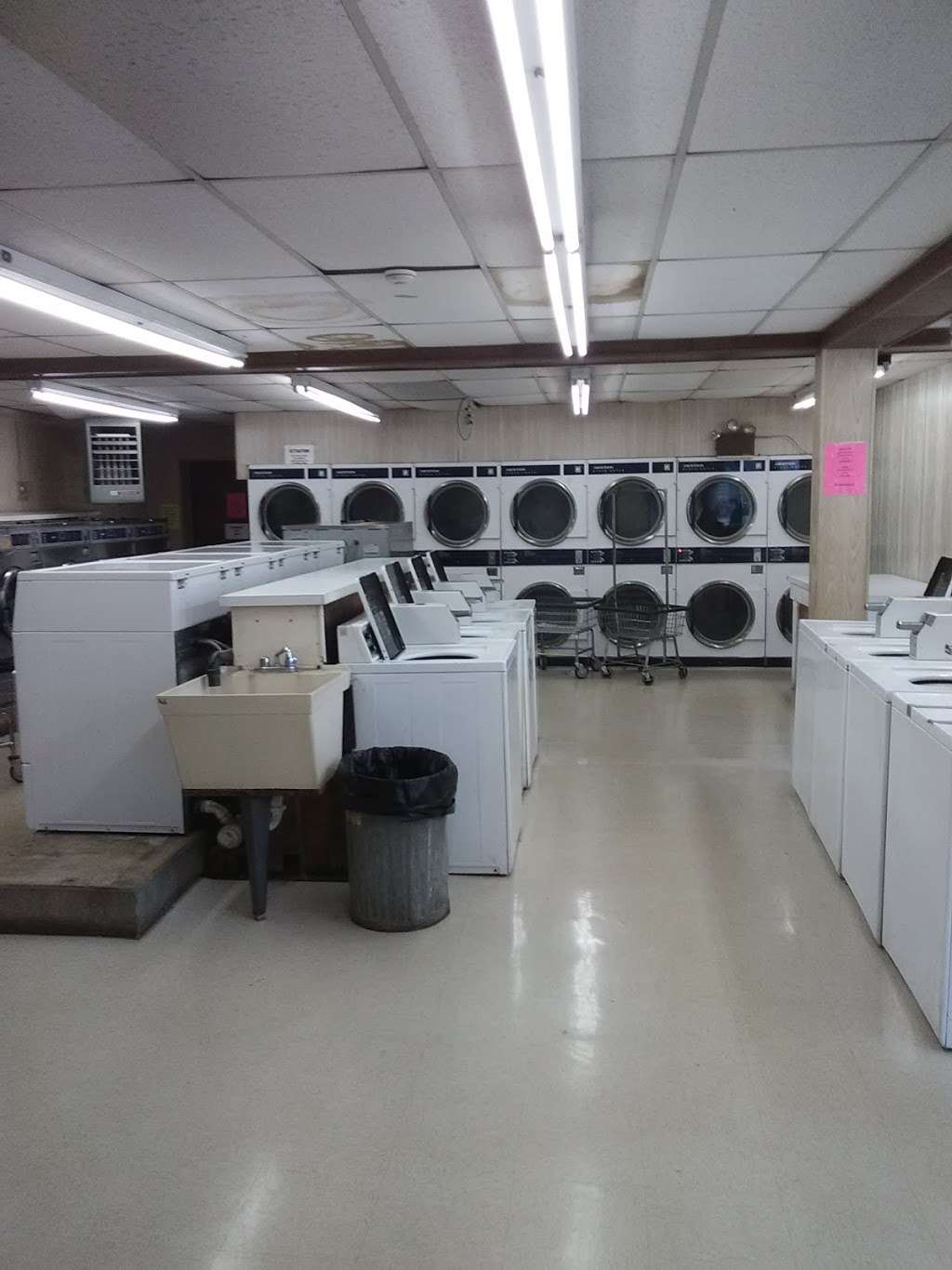 Laundromat | 3801 Horseshoe Pike, Honey Brook, PA 19344 | Phone: (610) 273-3113