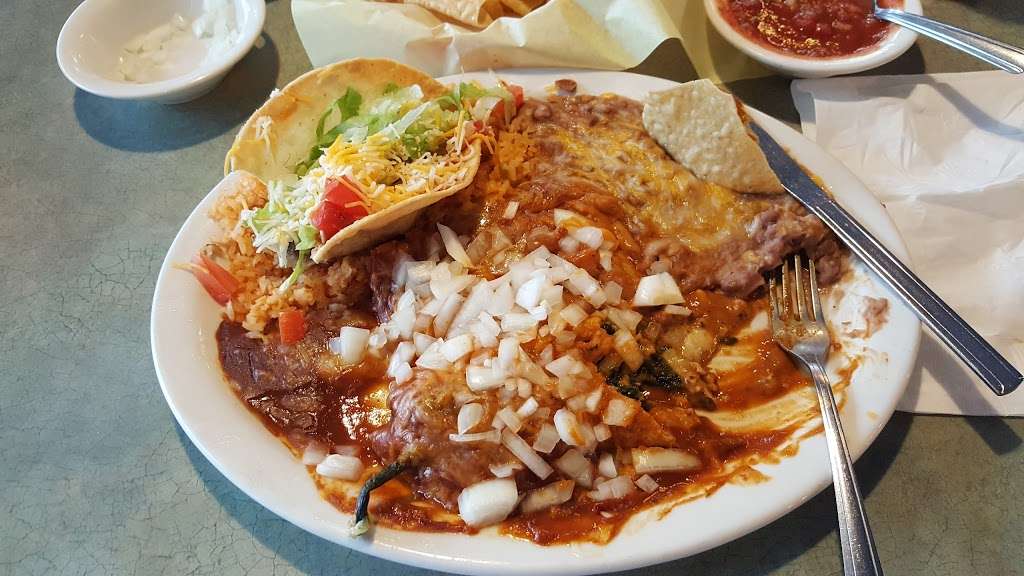 Carnitas Express Madison | 25145 Madison Ave, Murrieta, CA 92562, USA | Phone: (951) 677-5377