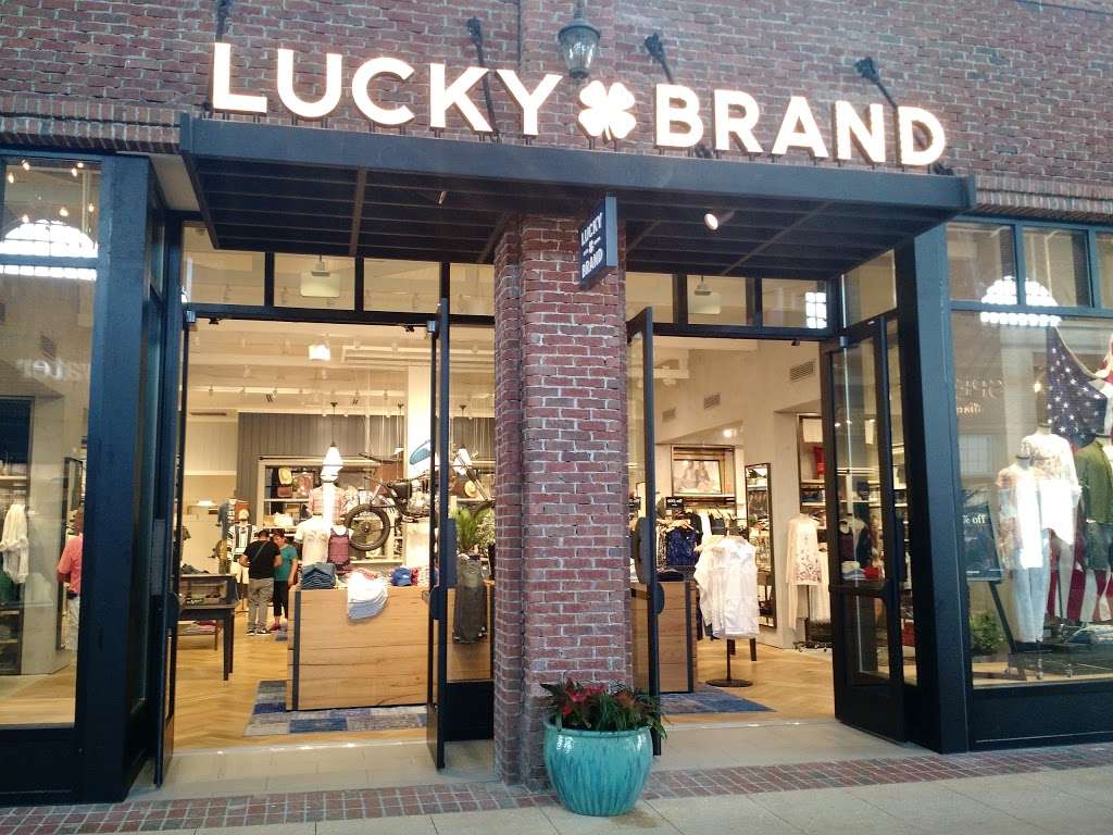 Lucky Brand | 1520 East Buena Vista Drive Space 107, Orlando, FL 32830 | Phone: (407) 560-9178