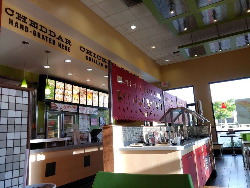 Del Taco | 27596 Clinton Keith Rd, Murrieta, CA 92562, USA | Phone: (951) 679-4499