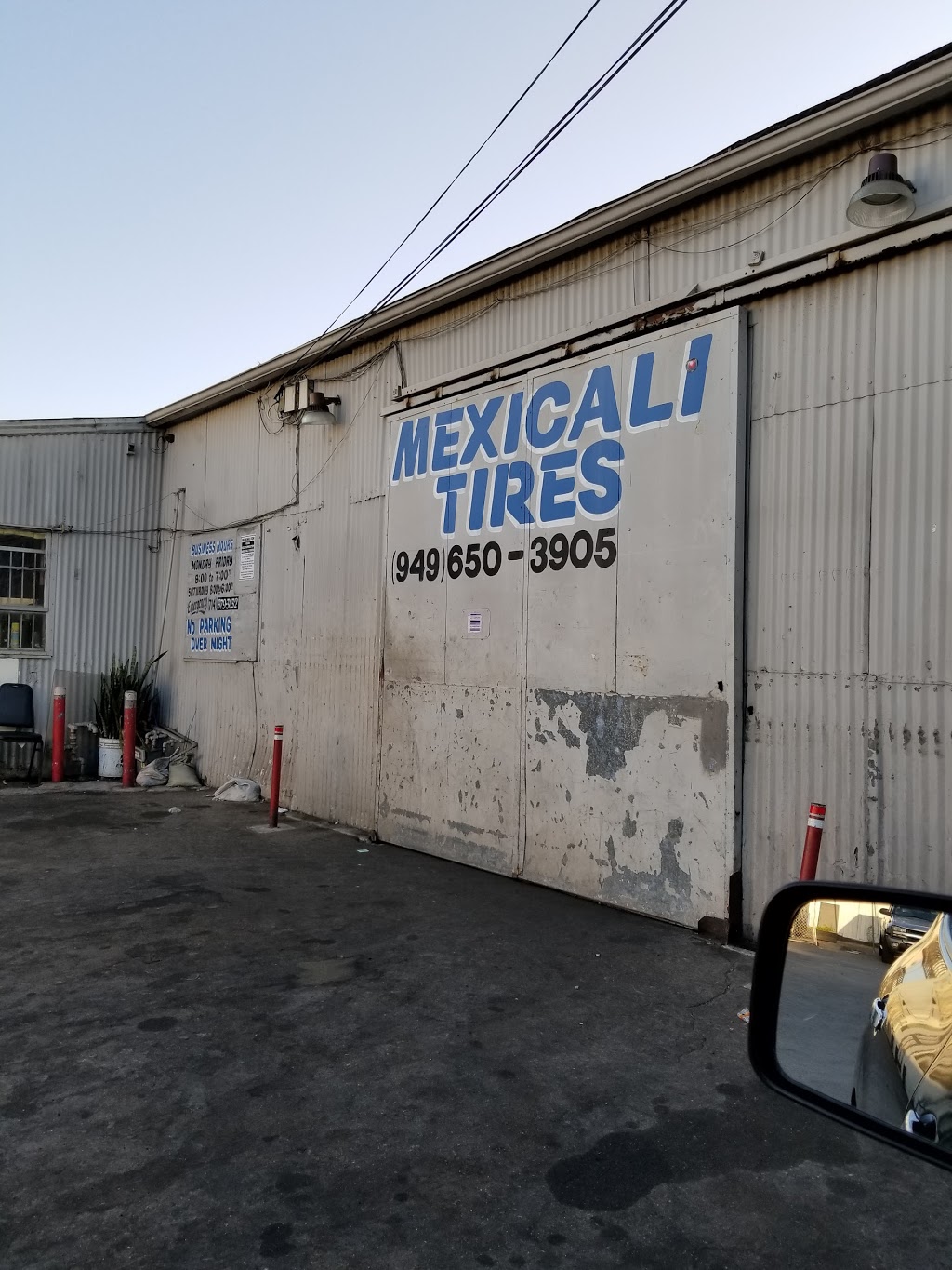Mexicali Tires | 824 W 19th St, Costa Mesa, CA 92627, USA | Phone: (949) 650-3905