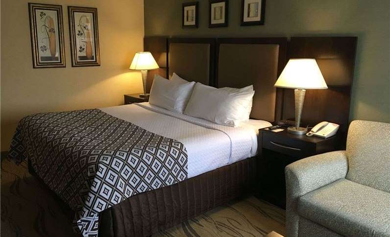 Wyndham Philadelphia - Bucks County | 4700 E Street Rd, Feasterville-Trevose, PA 19053, USA | Phone: (215) 364-2000