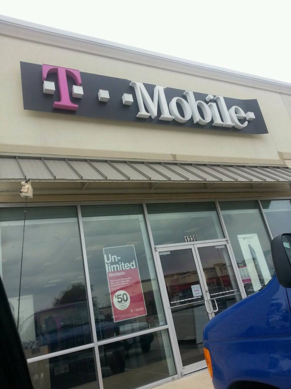 T-Mobile | 12901 N Interstate 35 Frontage Rd Ste 1330, Austin, TX 78753, USA | Phone: (512) 990-7943
