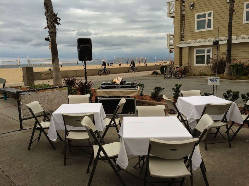 Good Stuff Restaurant | 1286 The Strand, Hermosa Beach, CA 90254, USA | Phone: (310) 374-2334