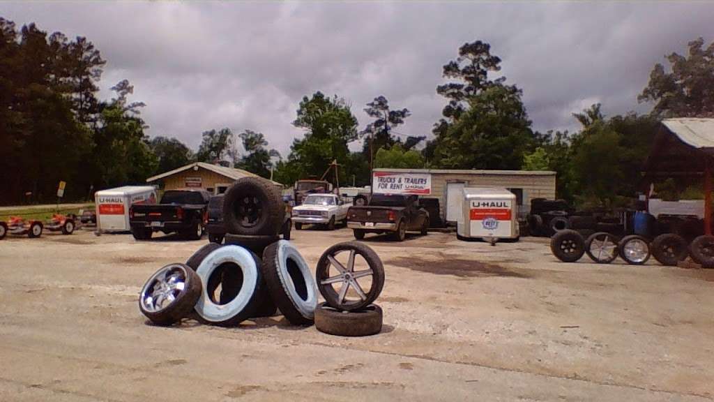 Hernandez Tire Shop | 865, 59 NORTH, Cleveland St, Cleveland, TX 77327, USA | Phone: (832) 401-8189