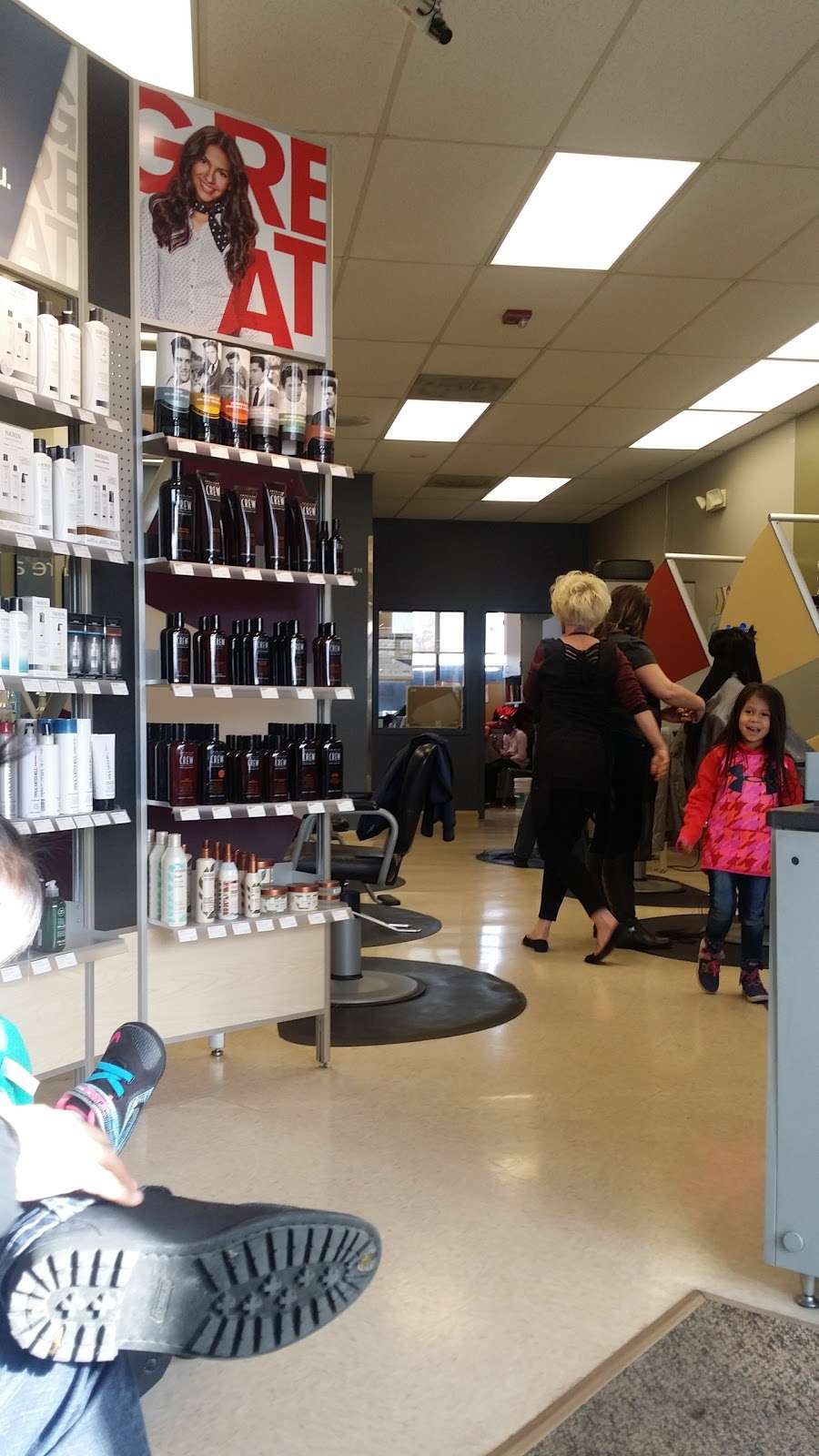 Great Clips | 3455 Salida St Unit B, Aurora, CO 80011, USA | Phone: (303) 371-5400