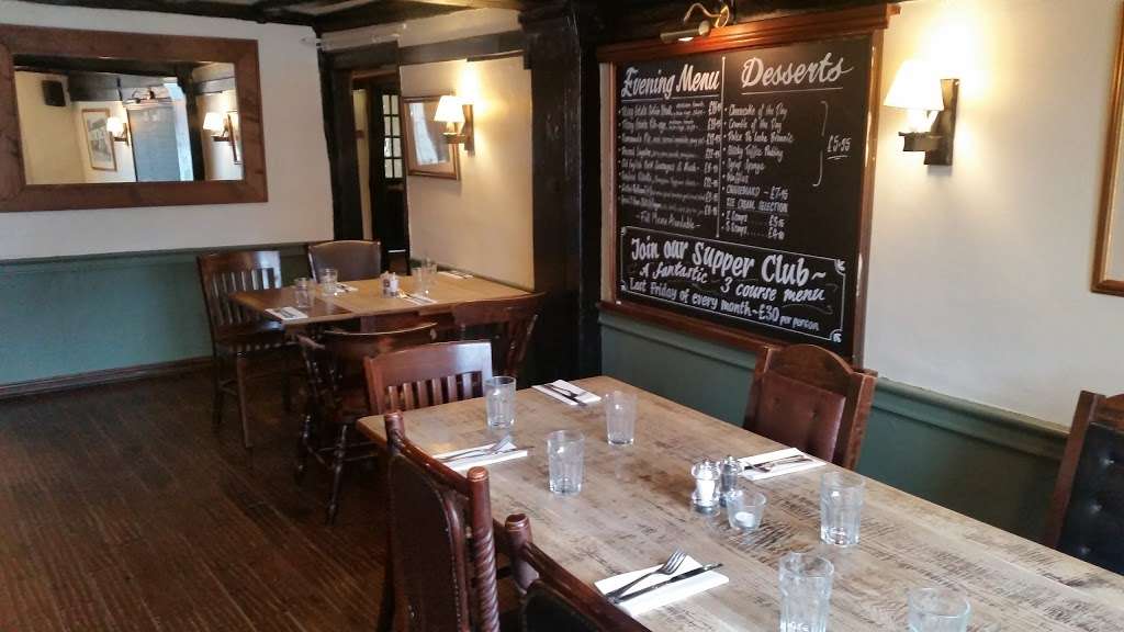 The Whyte Harte Hotel | 11-21 High St, Bletchingley, Redhill RH1 4PB, UK | Phone: 01883 743768