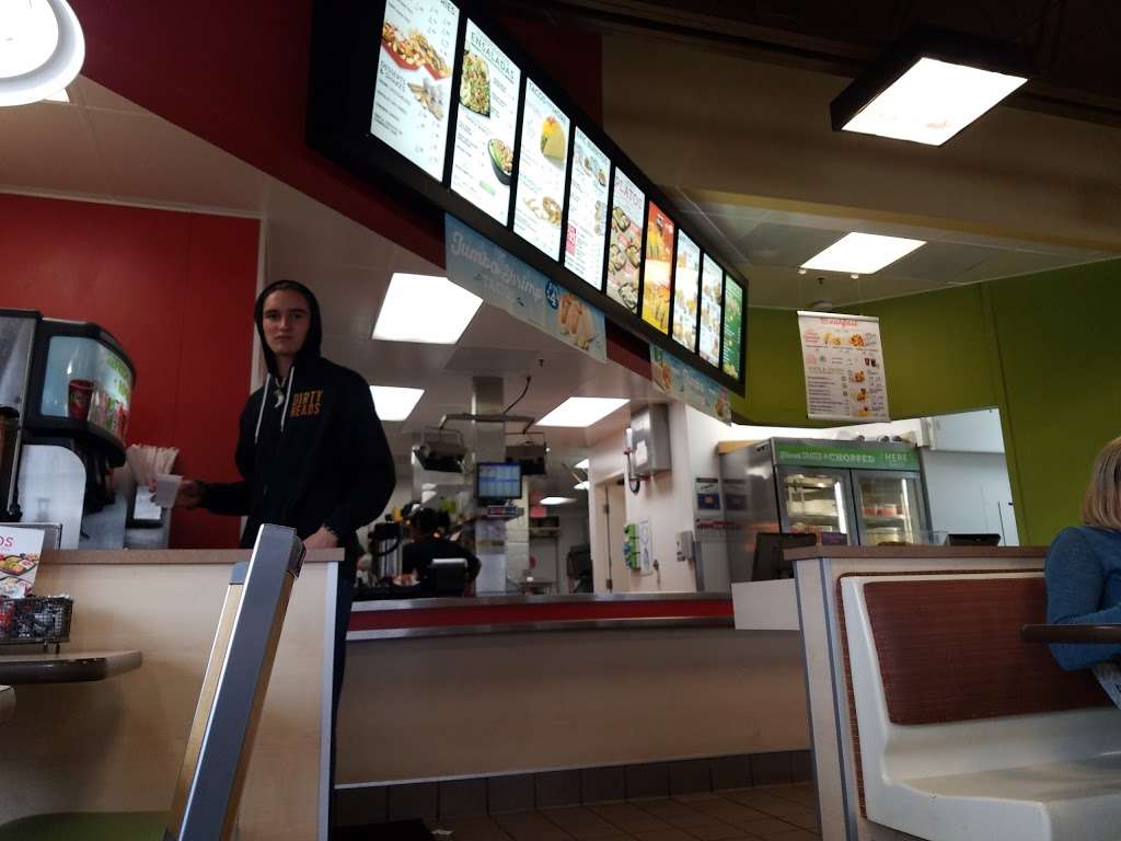 Del Taco | 7175 W Yorktown AVE, Huntington Beach, CA 92648, USA | Phone: (714) 960-8765