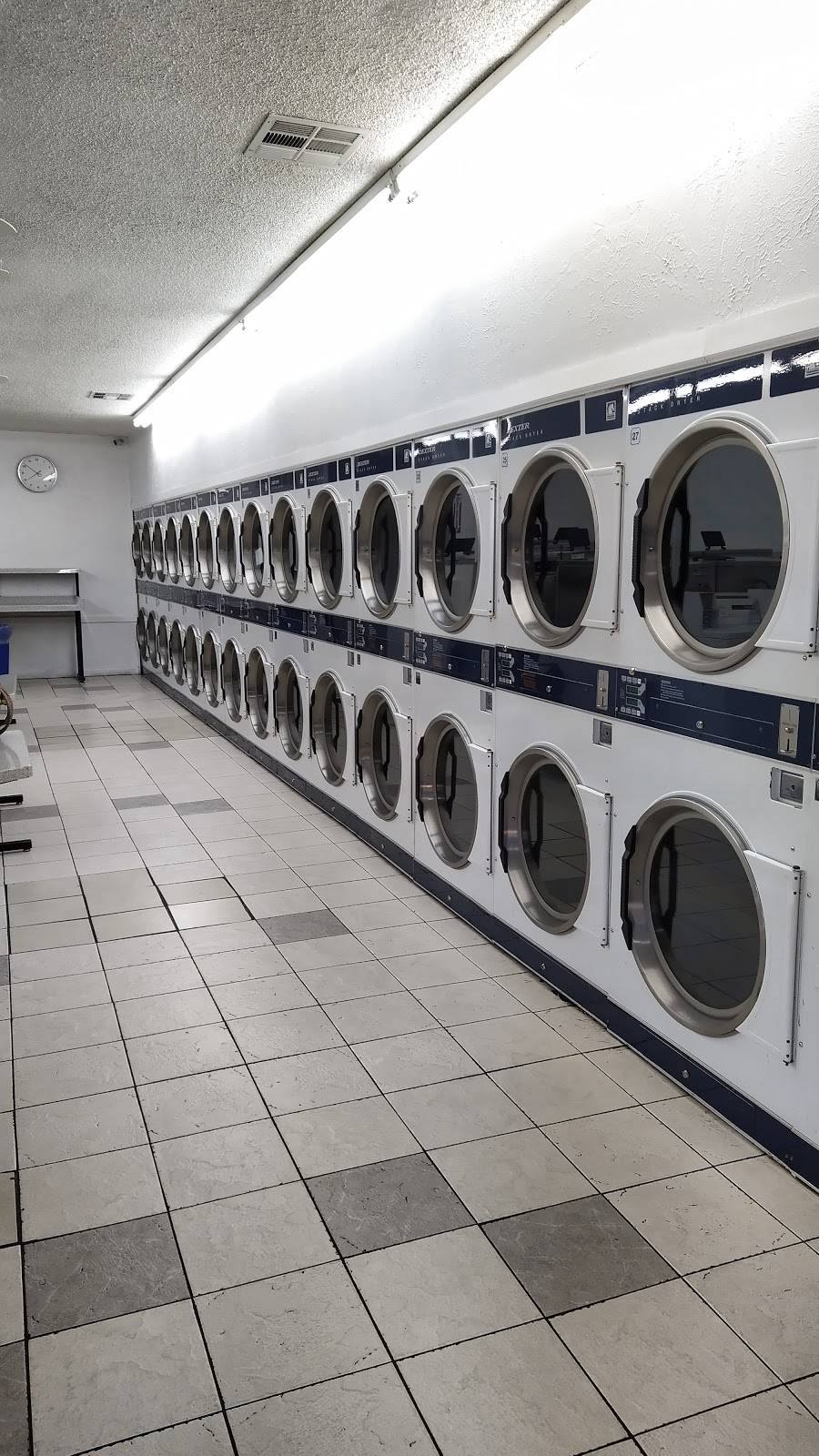 Oasis 2 Laundromat | Camelot Center, 5006 S Maryland Pkwy, Las Vegas, NV 89119, USA | Phone: (800) 201-0592