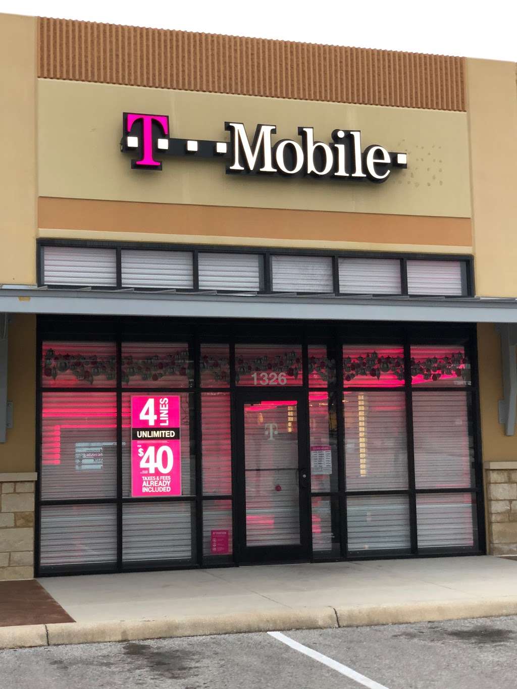 T-Mobile | 21025 U.S. Hwy 281 N #1326, San Antonio, TX 78258, USA | Phone: (210) 251-4410