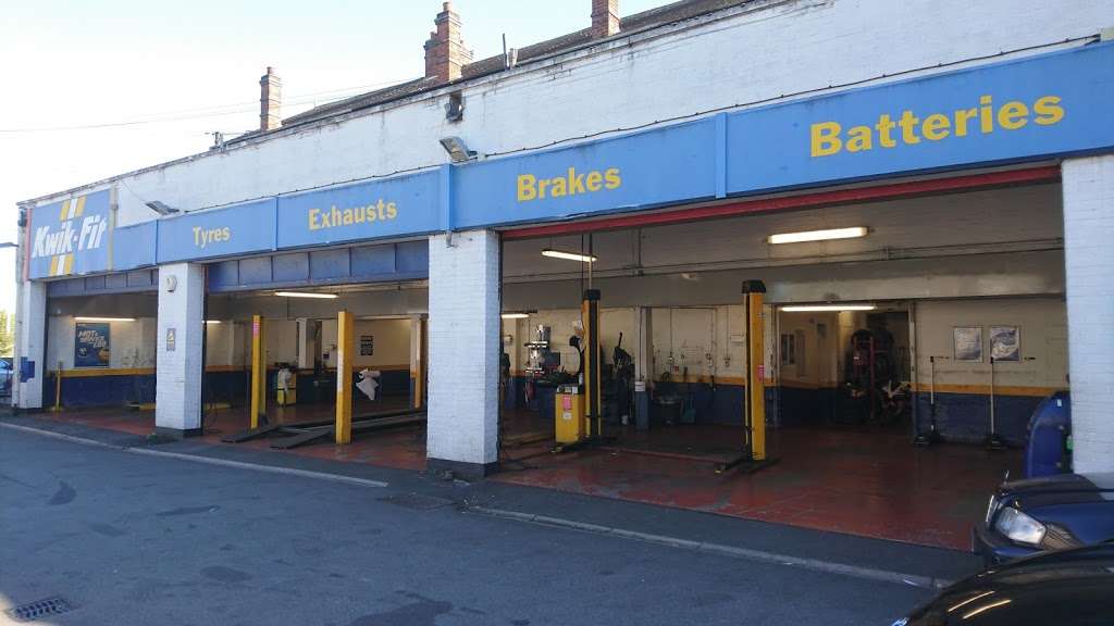 Kwik Fit Walthamstow | 2-10 Billet Rd, Walthamstow, London E17 5DN, UK | Phone: 020 8527 2181