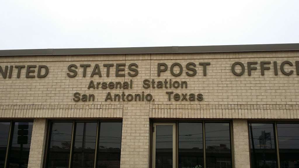 United States Postal Service | 1140 S Laredo St, San Antonio, TX 78204, USA | Phone: (800) 275-8777