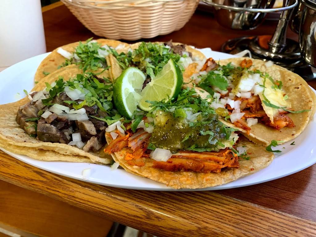 Taqueria El Toro | 551 W Historic Mitchell St, Milwaukee, WI 53204, USA | Phone: (414) 837-3275