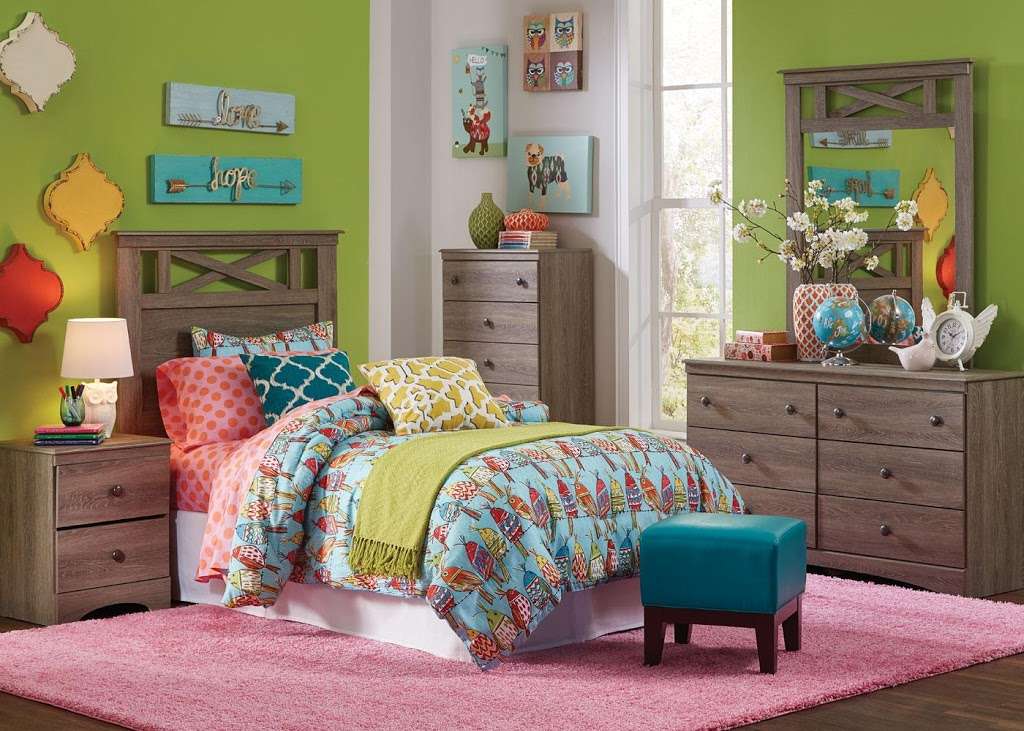 Badcock Home Furniture & More | 190 NW Phosphate Blvd, Mulberry, FL 33860, USA | Phone: (863) 425-4921