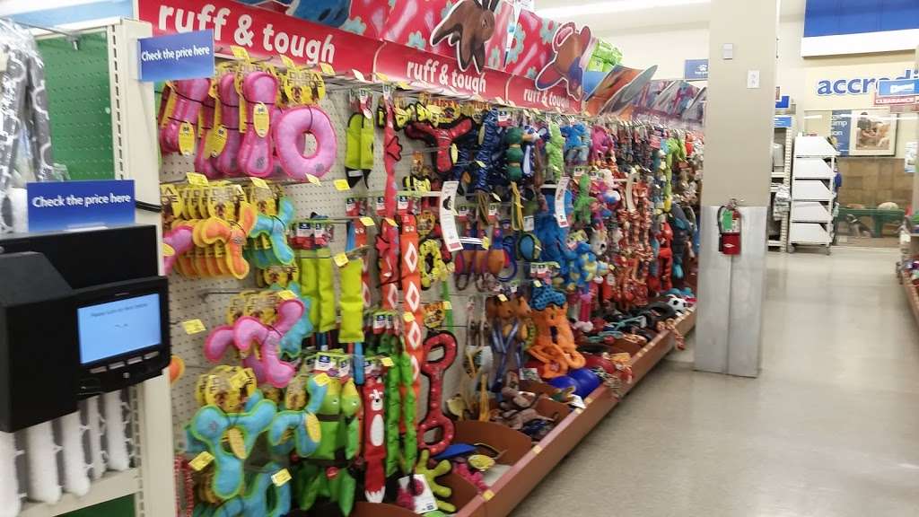 PetSmart | 241 Airport Plaza Blvd, Farmingdale, NY 11735, USA | Phone: (631) 843-1890