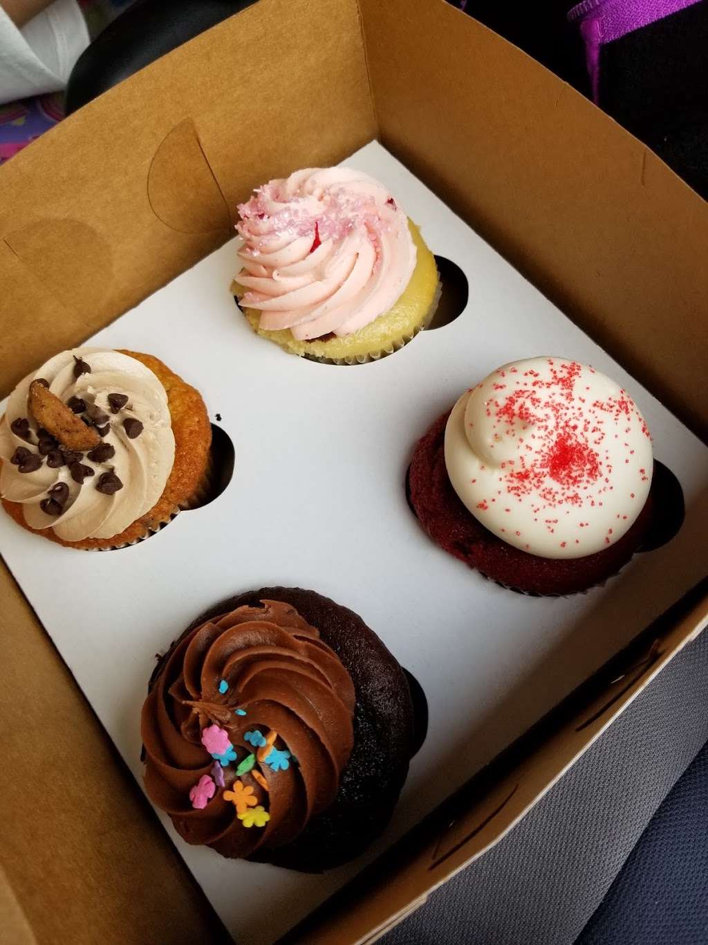 Cupcake City | 137 Main St, Reading, MA 01867, USA | Phone: (781) 944-0400