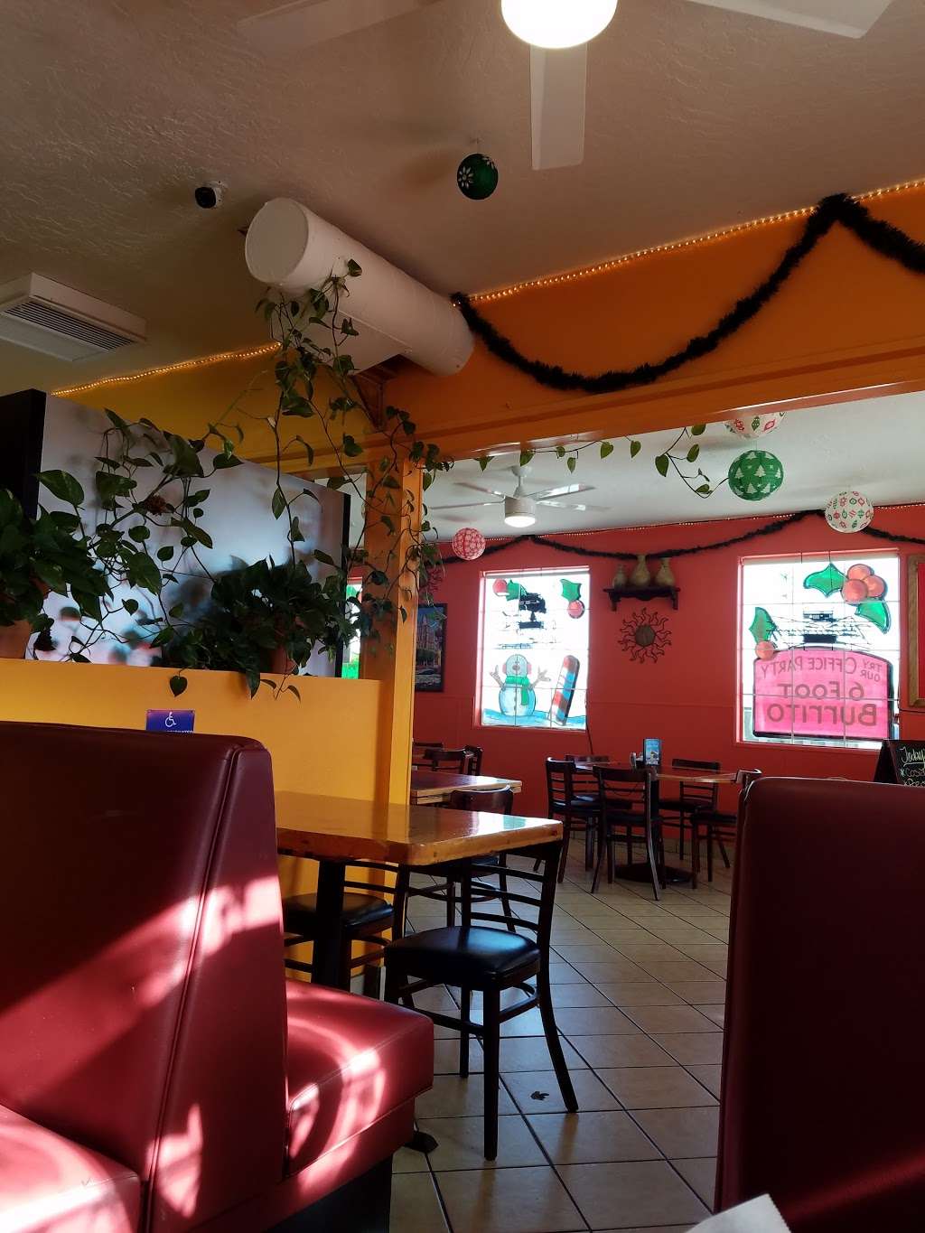 Panchos Mexican & Salvadorean Restaurant | 16082 Main St, Hesperia, CA 92345, USA | Phone: (760) 949-3336
