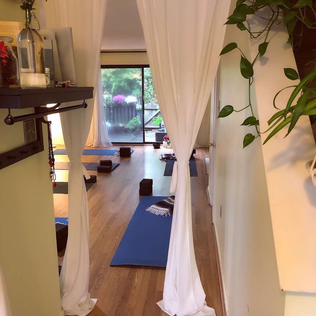 YogaVirtues | 84 Hampshire Dr, Plainsboro Township, NJ 08536, USA | Phone: (609) 945-2299