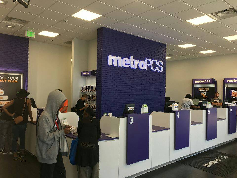 Metro by T-Mobile | 4000 Colorado Blvd UNIT 103, Denver, CO 80216, USA | Phone: (720) 891-4234