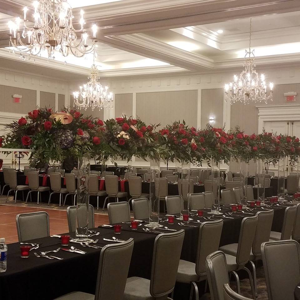 Expressions Floral Design Studio | 1247 N Hamilton Rd, Columbus, OH 43230, USA | Phone: (614) 858-0444