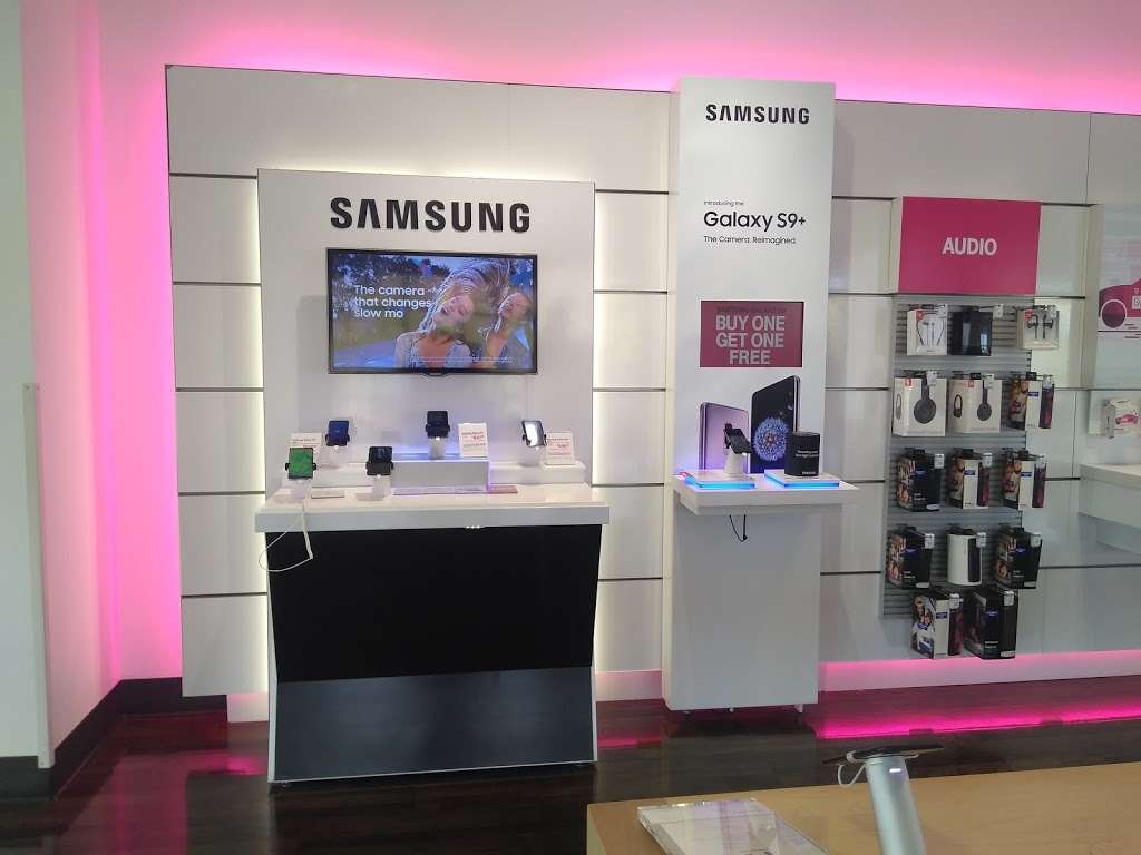 T-Mobile | 24272 East Prospect Ave Ste, HV-8-F, Aurora, CO 80016, USA | Phone: (303) 627-5470