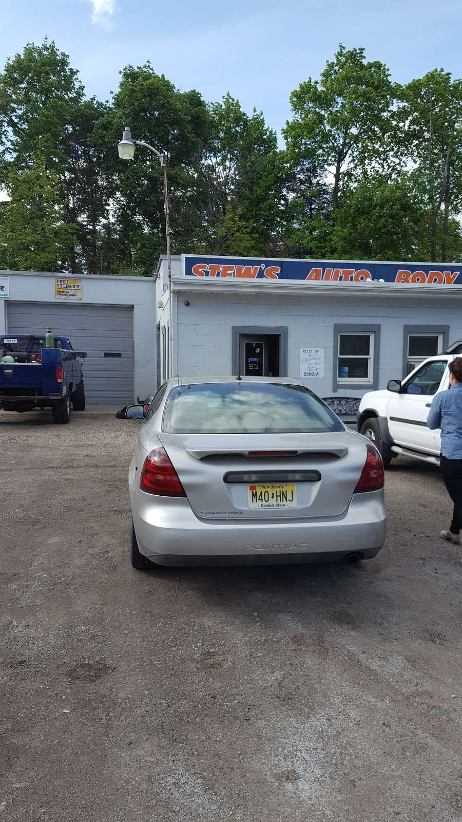 Stews Auto Body & Towing Inc. | 276 W Washington Ave, Washington, NJ 07882, USA | Phone: (908) 689-1993