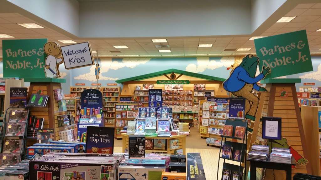 Barnes & Noble | 210 Commerce Blvd, Fairless Hills, PA 19030, USA | Phone: (215) 269-0442