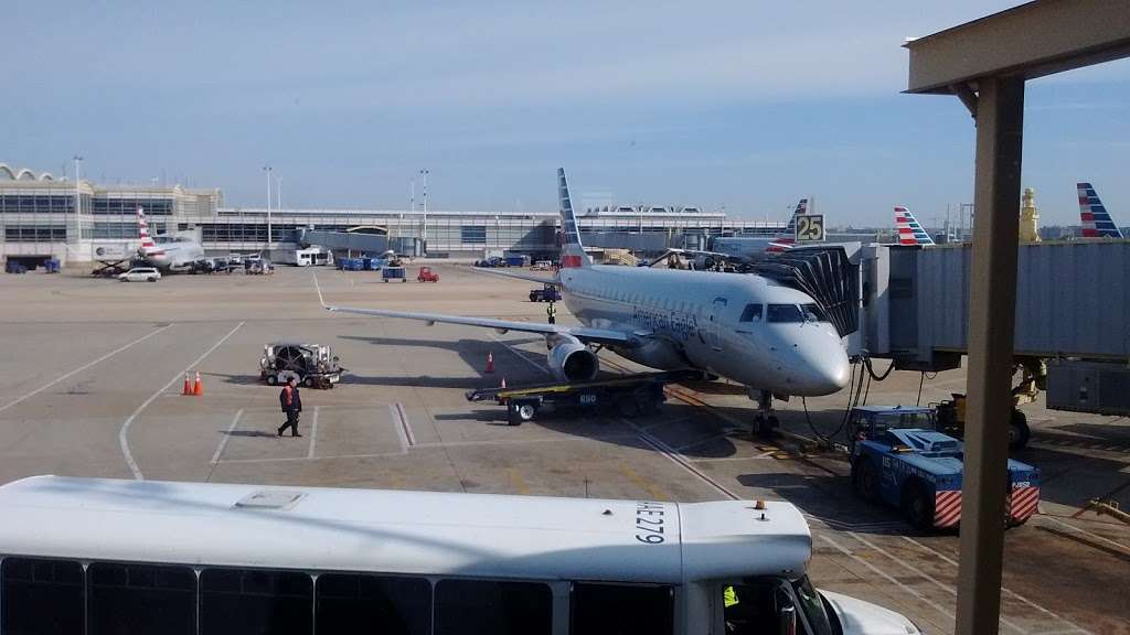 Ronald Reagan Washington National Airport | 2400 S Smith Blvd, Arlington, VA 22202, USA