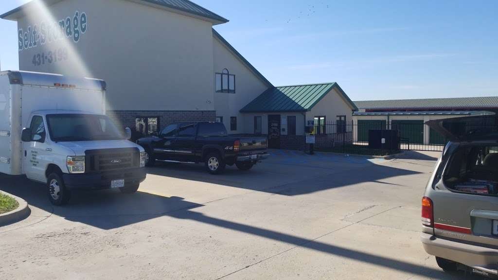 Central Self Storage | 2700 NW Prairie View Rd, Platte City, MO 64079, USA | Phone: (816) 431-3199