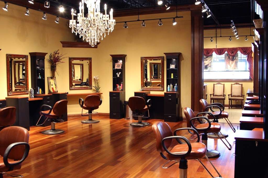 Chris & Co Salon | 2732 Hillside Dr, Delafield, WI 53018, USA | Phone: (262) 646-5888