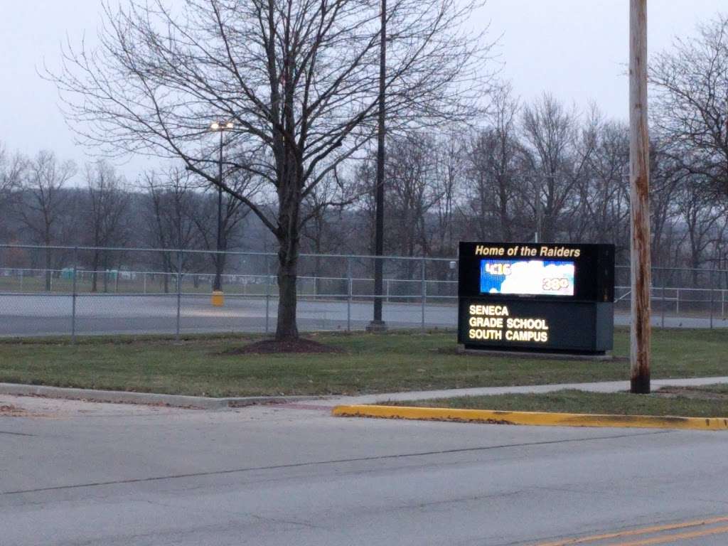 Seneca Grade School South Campus | 410 S Main St, Seneca, IL 61360, USA | Phone: (815) 357-8744