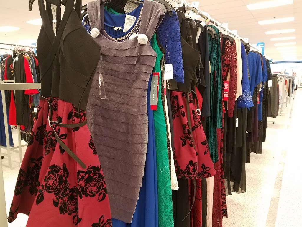 Ross Dress for Less | 2180 MacArthur Rd, Whitehall, PA 18052 | Phone: (610) 437-6407