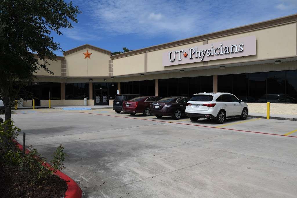 UT Physicians Multispecialty - Jensen | RQ Plaza Shopping Center, 2620 E Crosstimbers St Suite 100, Houston, TX 77093, USA | Phone: (713) 486-8550