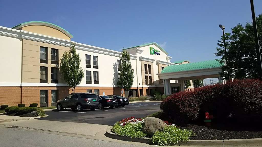 Holiday Inn Express Indianapolis Airport | 6296 Cambridge Way, Plainfield, IN 46168, USA | Phone: (317) 839-9000