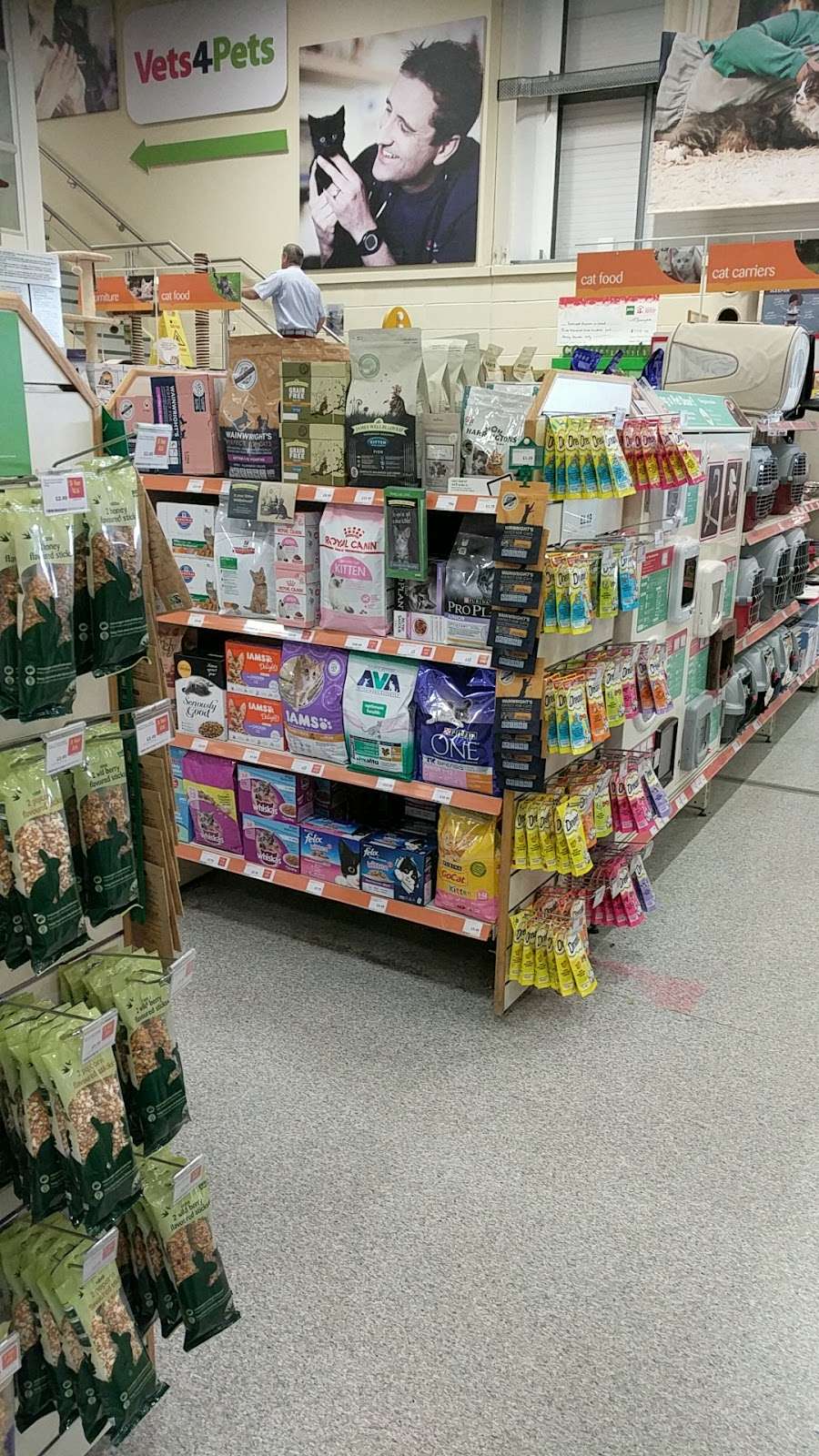 Pets at Home Sevenoaks | C, Riverside Retail Park, Otford Rd, Sevenoaks TN14 5EW, UK | Phone: 0345 600 2464