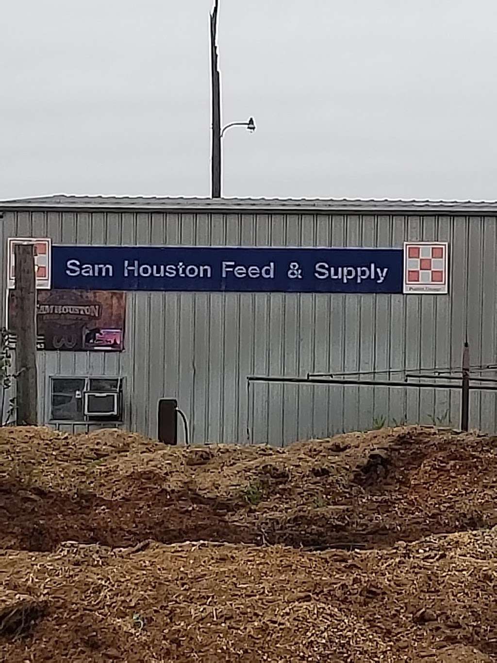 Sam Houston Feed & Supply | 12411 Mosielee St, Houston, TX 77086, USA | Phone: (281) 591-2443