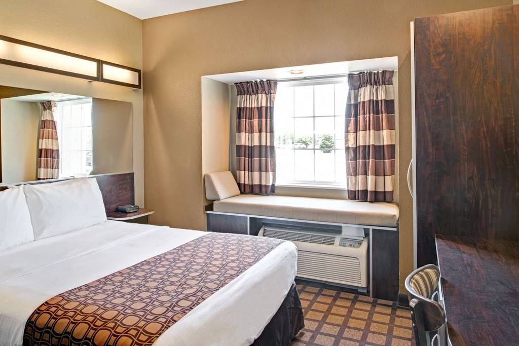 Microtel Inn & Suites by Wyndham Council Bluffs/Omaha | 2141 S 35th St, Council Bluffs, IA 51501, USA | Phone: (712) 256-2900