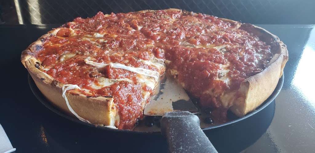 Rosatis Pizza | 877 E Geneva Rd, Carol Stream, IL 60188, USA | Phone: (630) 690-9494