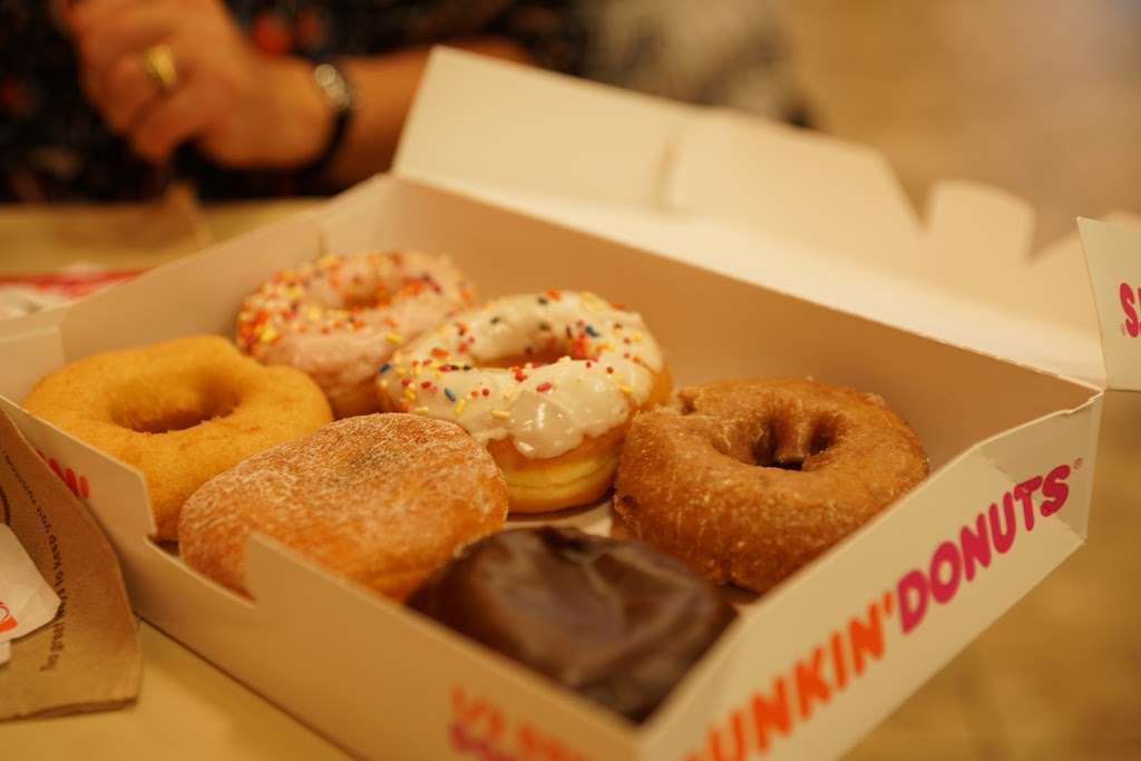 Dunkin Donuts | Photo 1 of 10 | Address: 51 E 34th St, New York, NY 10016, USA | Phone: (212) 481-2355