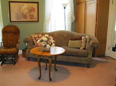Bishops House Bed & Breakfast | 554 Kansas City Ave S, Excelsior Springs, MO 64024 | Phone: (816) 853-2042