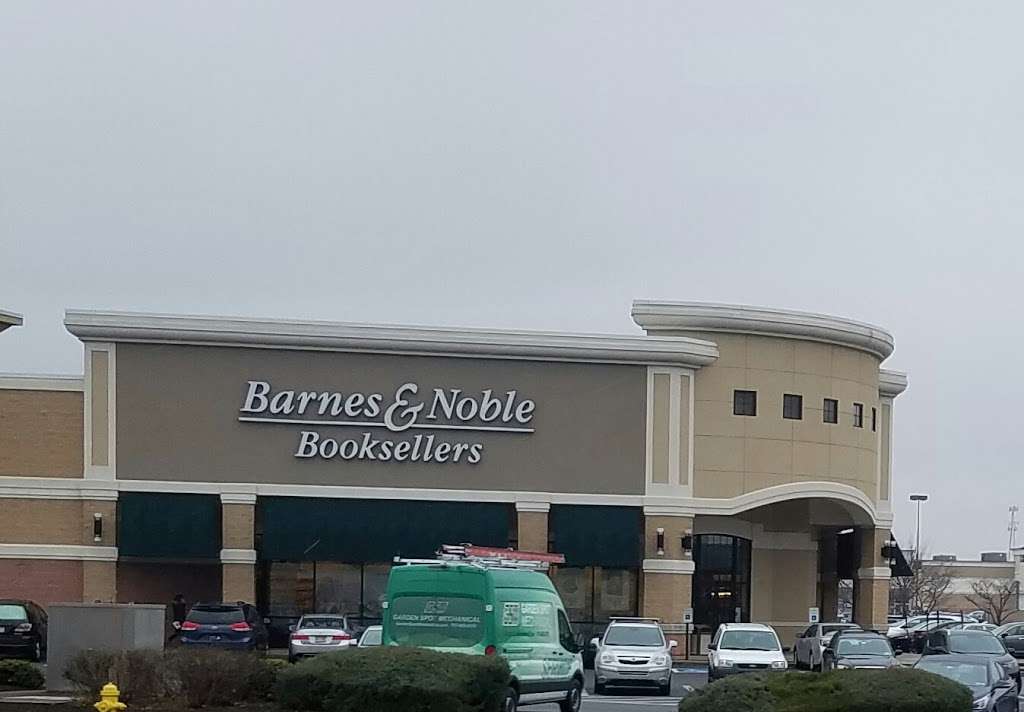 Barnes & Noble | Red Rose Commons 1700 H, Fruitville Pike, Lancaster, PA 17601, USA | Phone: (717) 290-8171