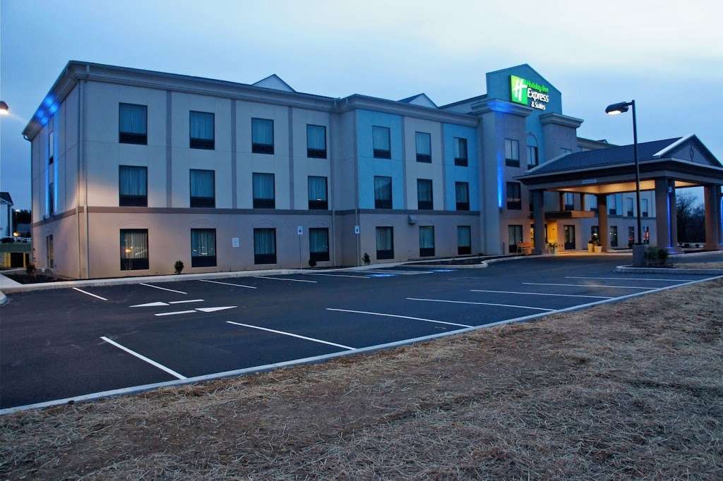 Holiday Inn Express & Suites York Ne - Market Street | 18 Cinema Dr, York, PA 17402, USA | Phone: (717) 718-4447