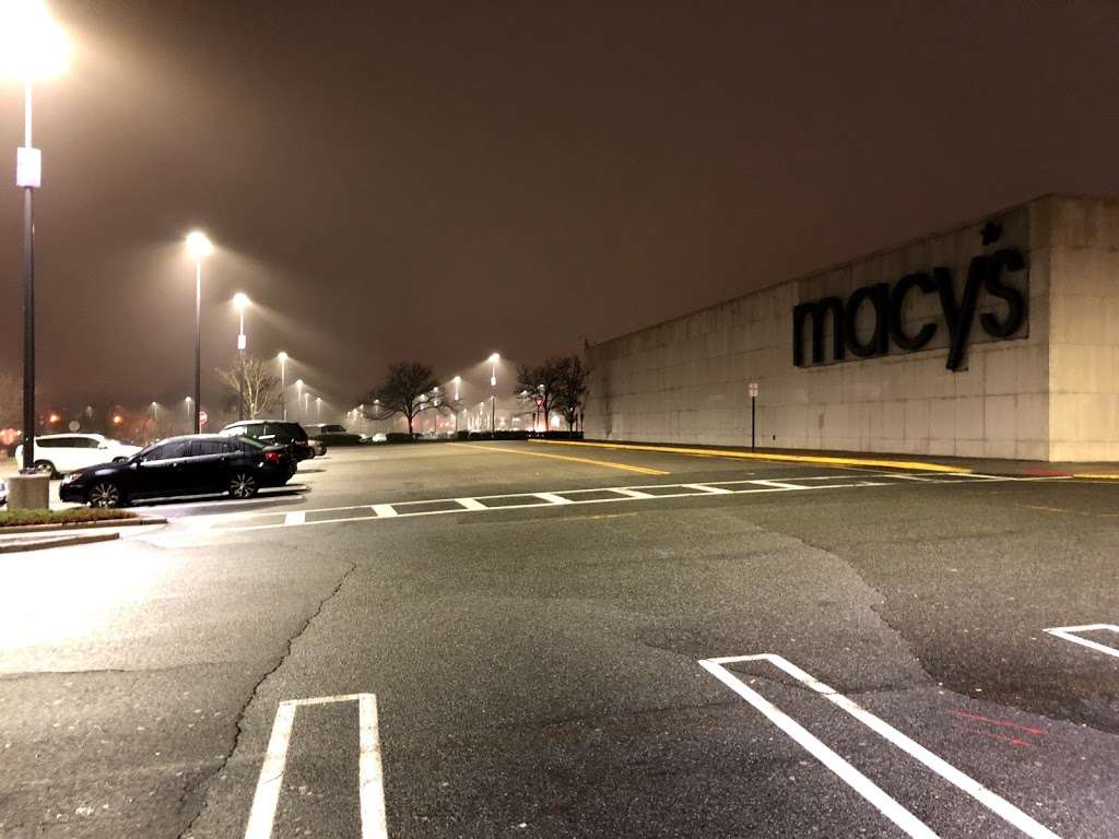 Macy’s Parking Lot | Unnamed Road, Paramus, NJ 07652, USA