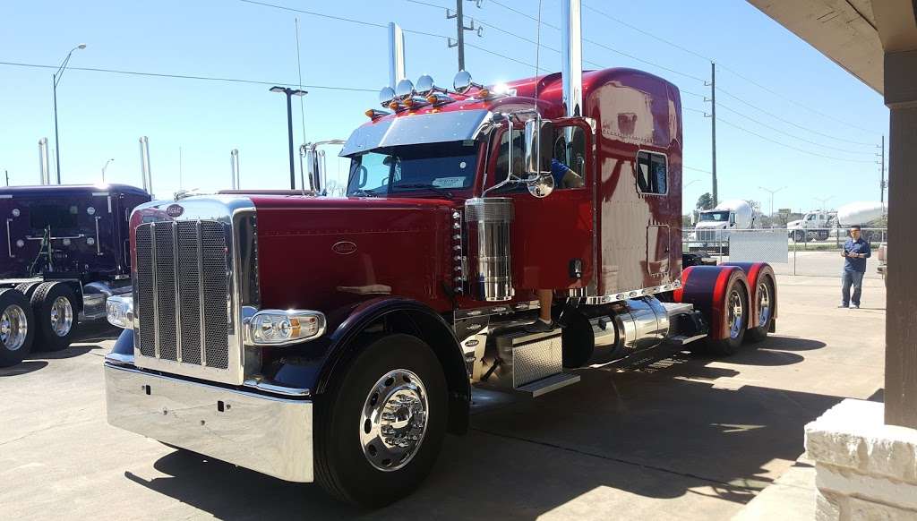 Rush Truck Center | 4606 NE, I-10 Frontage Rd, Sealy, TX 77474, USA | Phone: (979) 256-4930