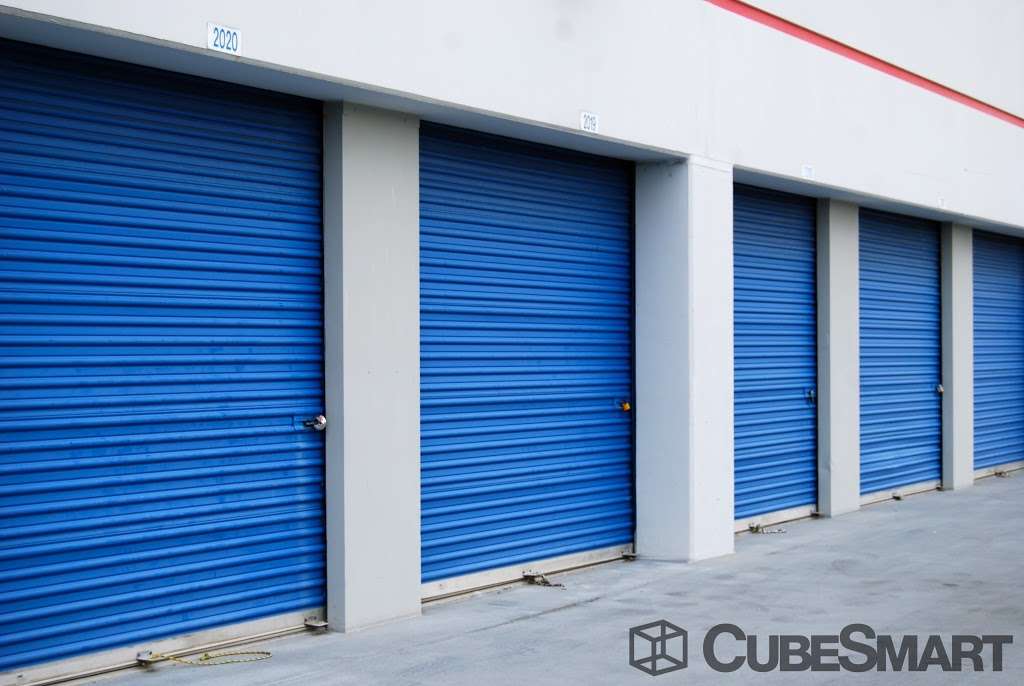 CubeSmart Self Storage | 2010 NE 7th Ave, Dania Beach, FL 33004, USA | Phone: (954) 525-3040