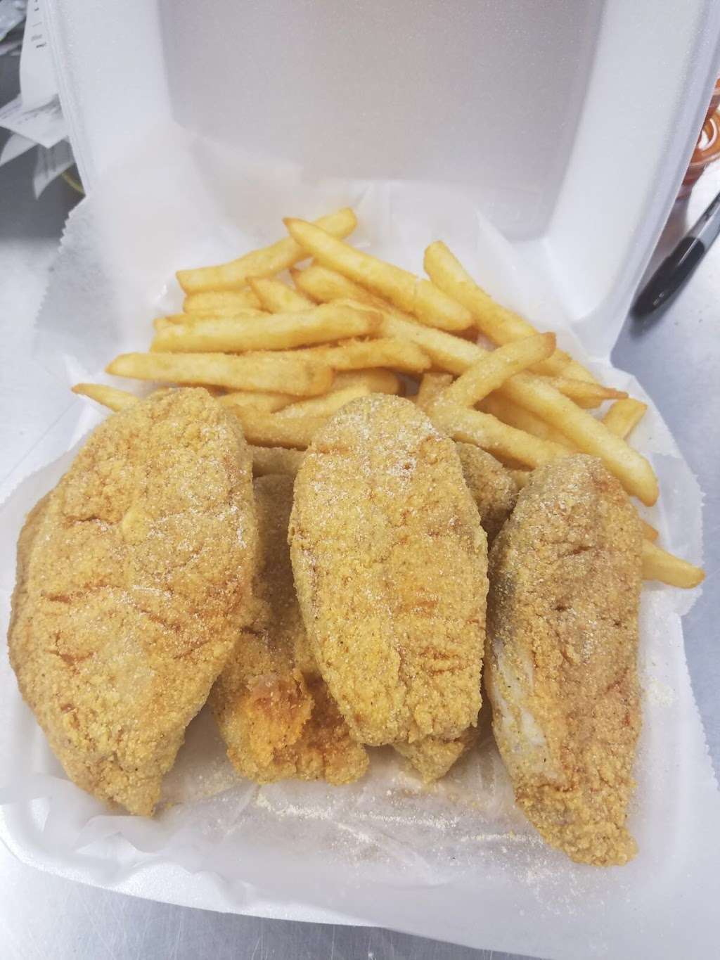 Fishermen Fish & Chicken | 3165 Grant St, Gary, IN 46408, USA | Phone: (219) 702-4788