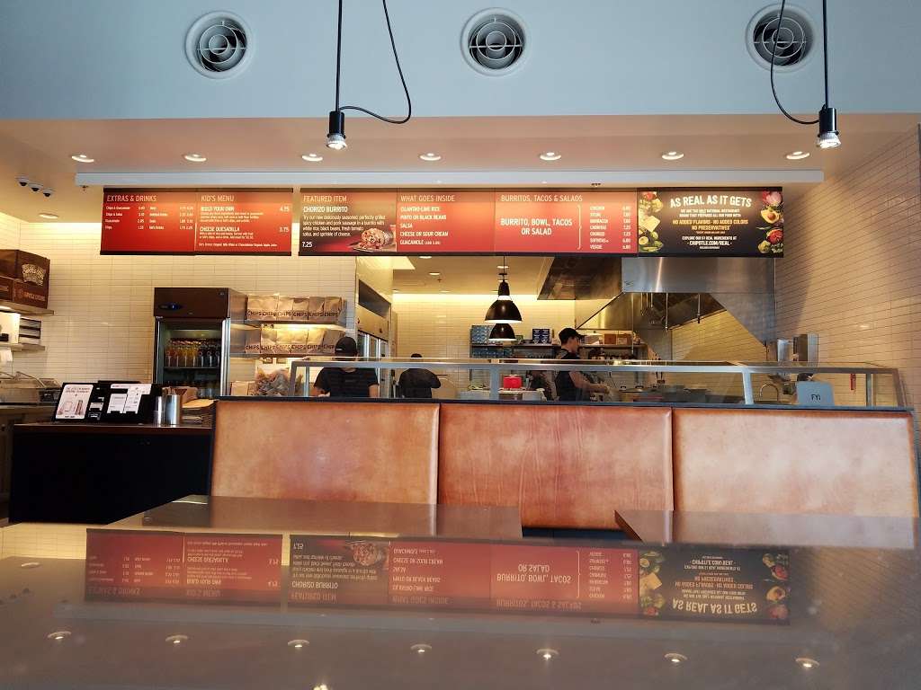 Chipotle Mexican Grill | 28 S Gateway Dr, Fredericksburg, VA 22406 | Phone: (540) 479-3593